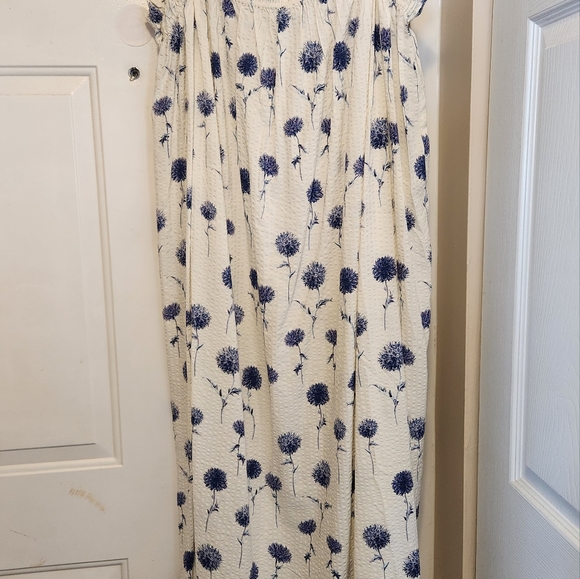 White maxi dress with blue corn flowers - Picture 3 of 4